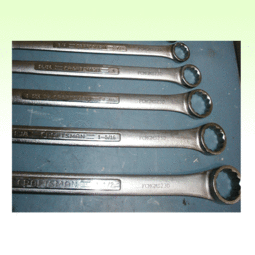 成都五金工具激光加工服務(wù)全解析 雕刻、打標(biāo)、切割一站式解決方案